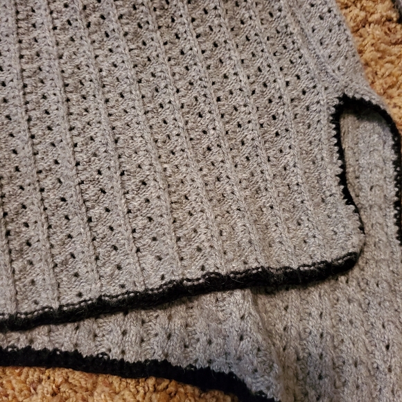 Ugg Riley Sweater Poncho - Picture 5 of 13